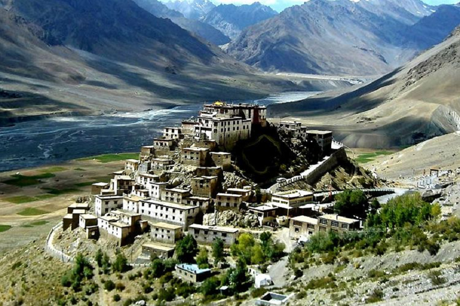 Top 4 Popular Tourist Destinations in The Himalayas