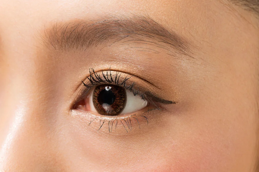 Double Eyelid Surgery: Procedure, Risks, and Considerations